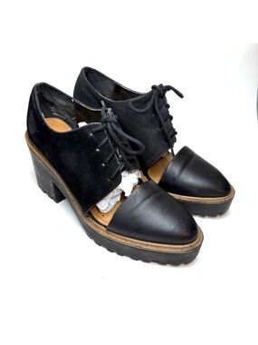 Divided Black Heeled Cut Out Booties | 37